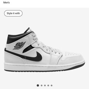 Nike Air Jordan Men's Black and White Sneakers